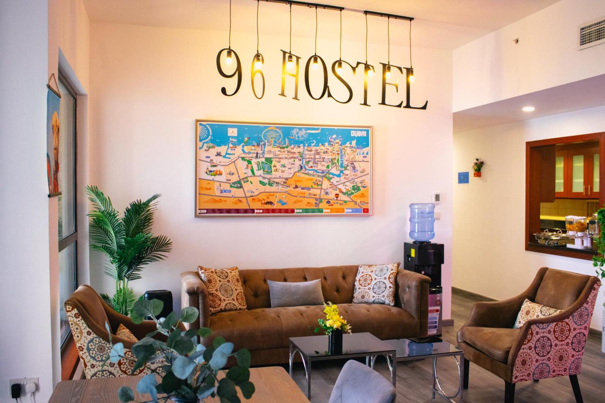 Lunar Hostel 96 Dubai Bagian luar foto